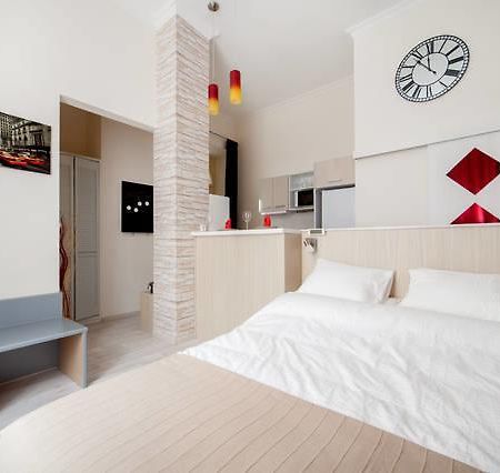 Manhattan Studio Budapest Rum bild